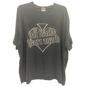 Gildan Jet Black Heart Attack Band Tee Mens 2XL Black Excellent Graphic T-Shirt